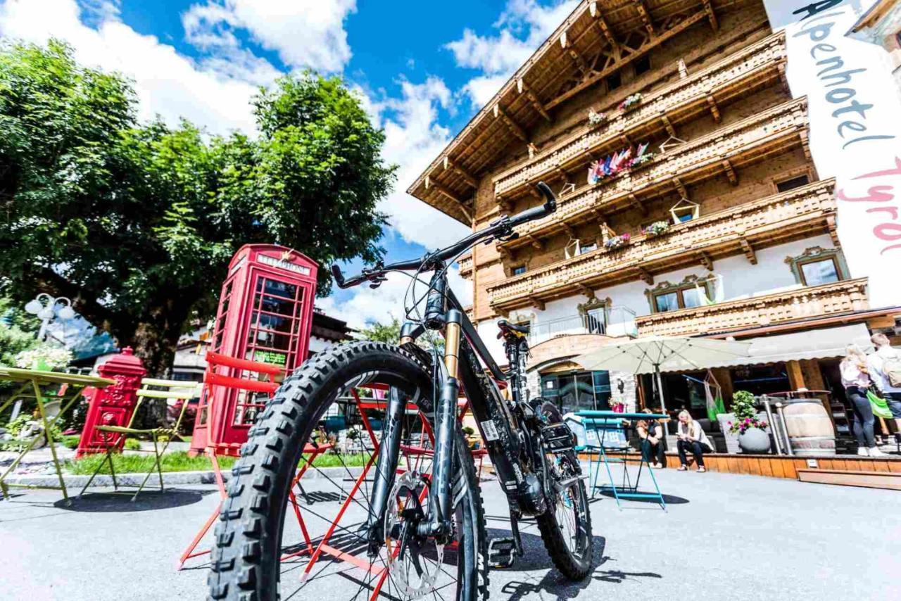 Alpenhotel Tyrol - B&B Konzepthotel - Adults Only ペルティサウ エクステリア 写真