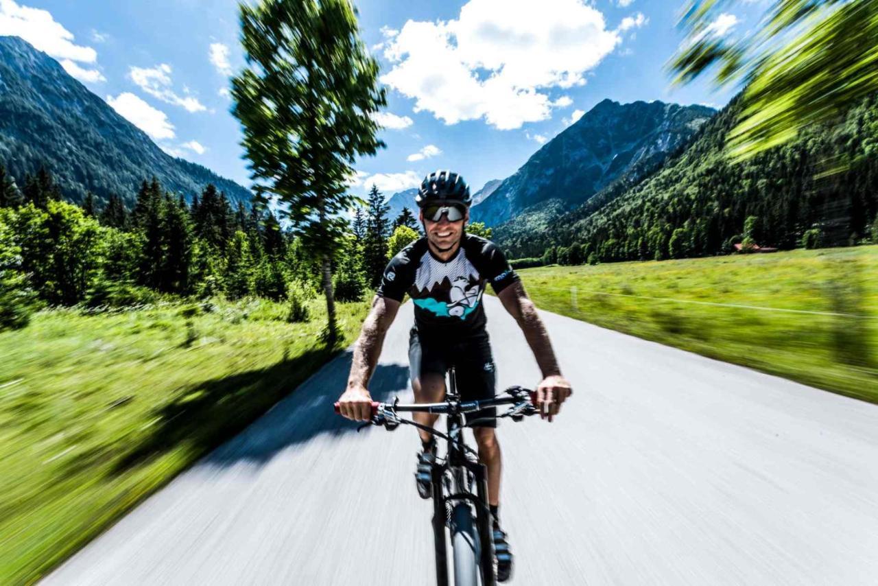 Alpenhotel Tyrol - B&B Konzepthotel - Adults Only ペルティサウ エクステリア 写真