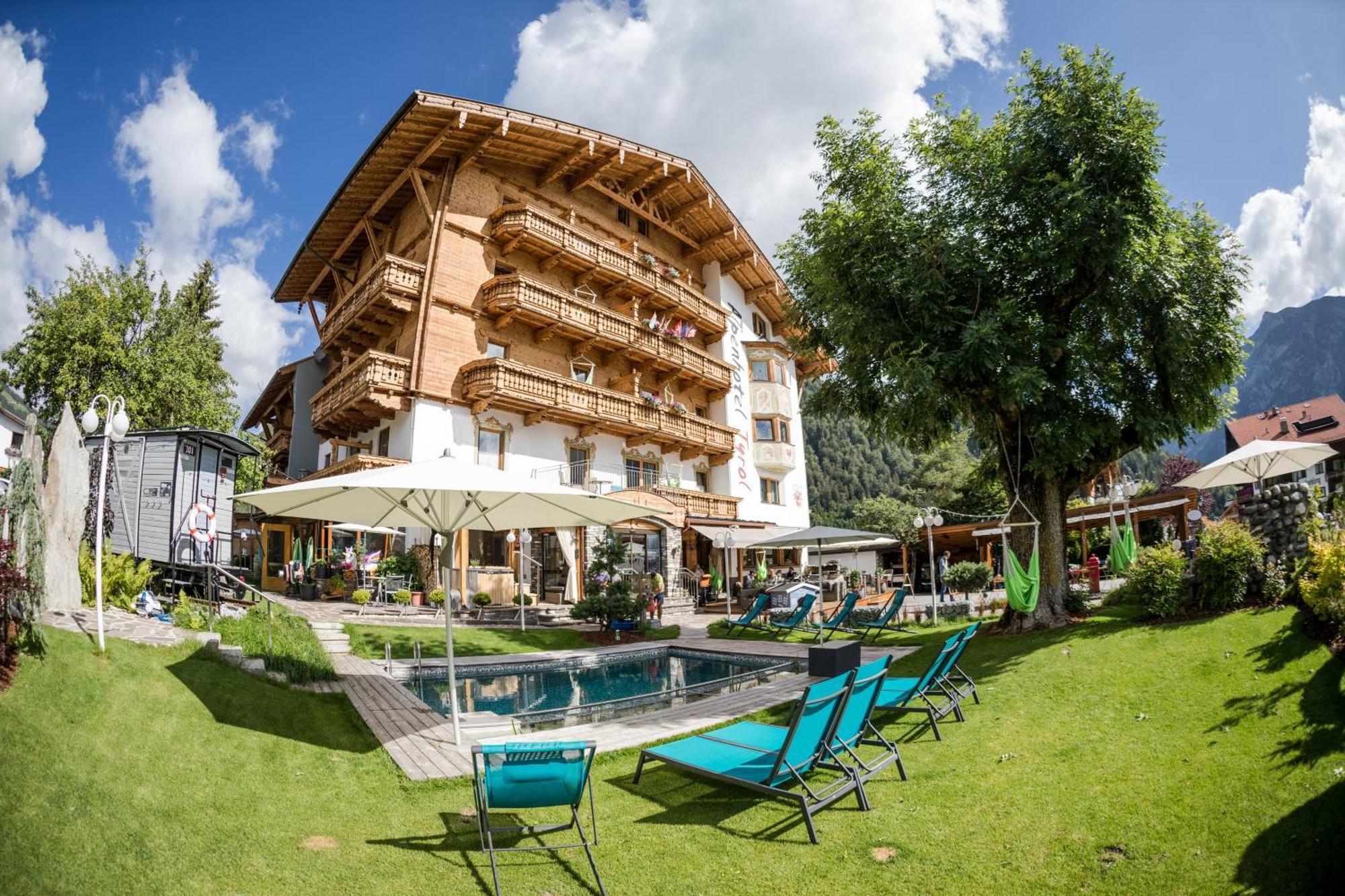 Alpenhotel Tyrol - Konzepthotel - Adults Only ペルティサウ エクステリア 写真