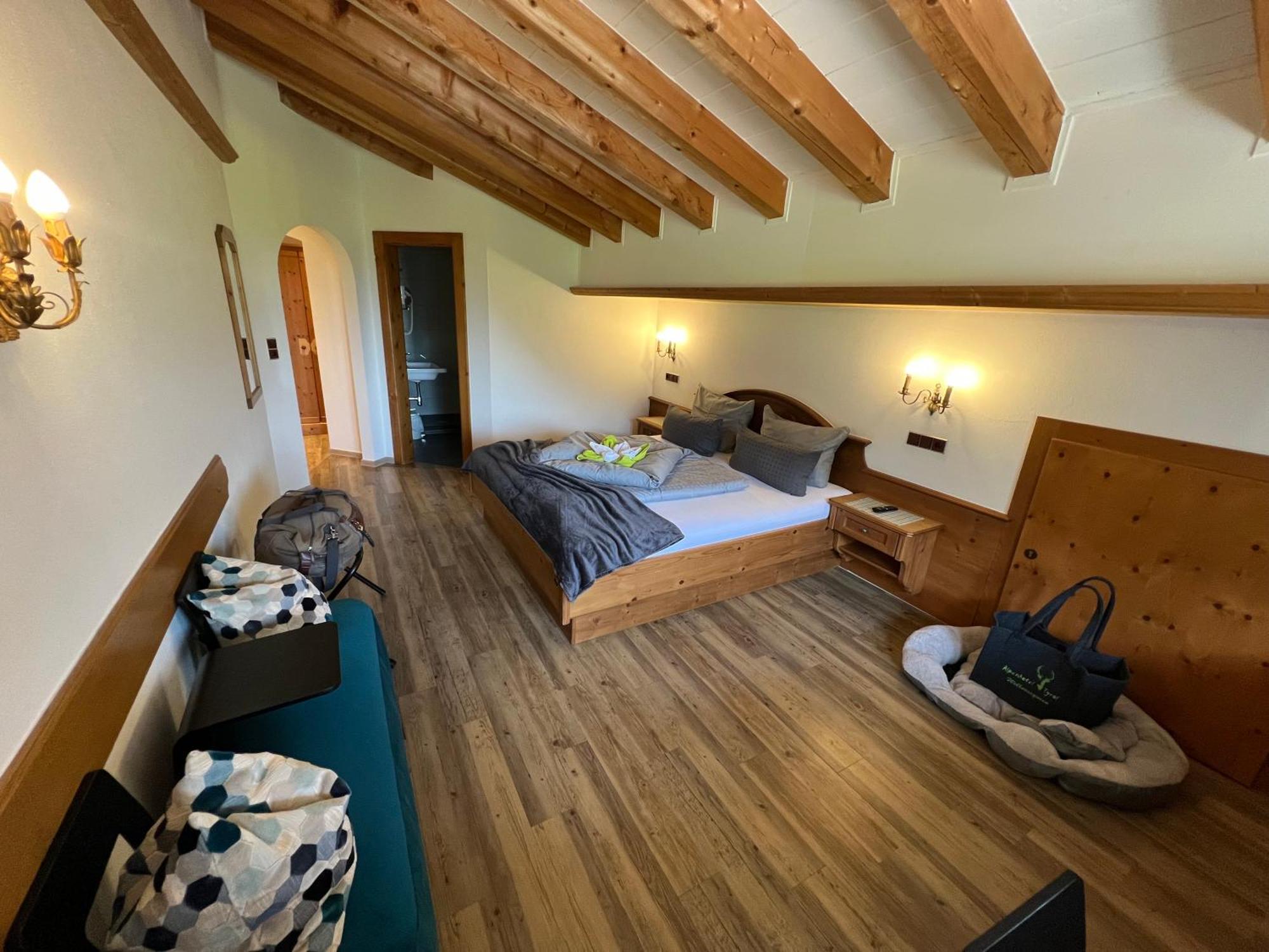 Alpenhotel Tyrol - B&B Konzepthotel - Adults Only ペルティサウ エクステリア 写真