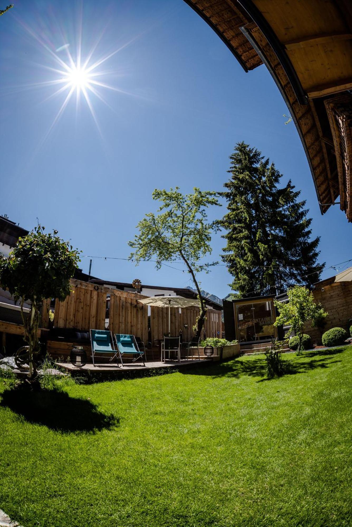 Alpenhotel Tyrol - B&B Konzepthotel - Adults Only ペルティサウ エクステリア 写真